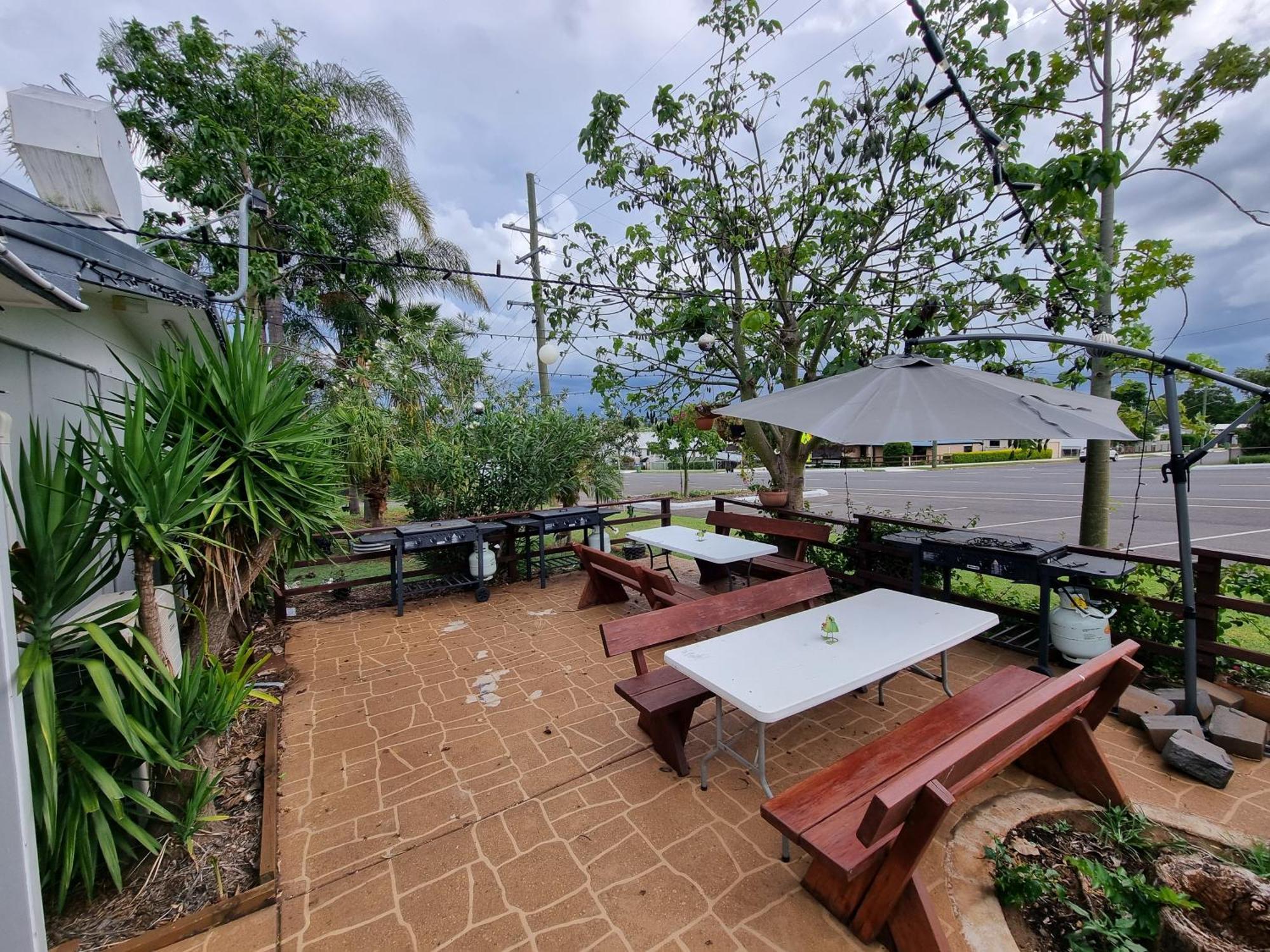 Y Motels Yarraman Exteriér fotografie
